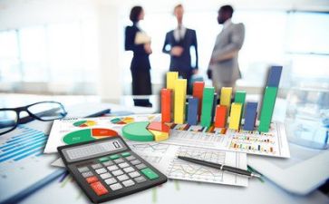 财务年工作总结和下年计划5篇