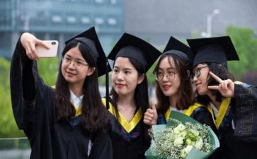 成人大学自我鉴定模板5篇