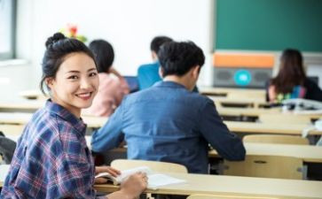 大学课前演讲演讲稿5篇