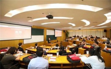 以大学为主题演讲稿8篇