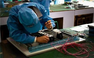 电工月度工作总结8篇