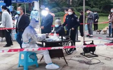 抗击疫情的警察事迹7篇