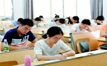 写考试时的作文300字7篇