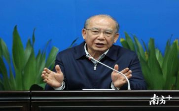 校长述职年度报告参考7篇