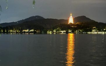 去杭州西湖作文优秀8篇