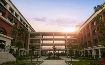 学校财务工作报告5篇