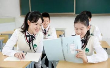 中学生作文自我介绍600字6篇